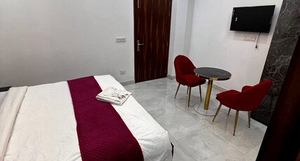 Hotel Trending Stay Room Type - Deluxe room