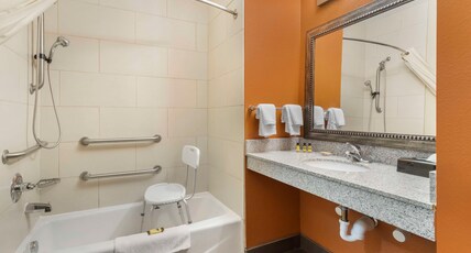 Best Western Plus Longhorn Inn & Suites Room Type - Accessible - Suite King Bed, Mobility Accessible, Bathtub, Sofabed, Non-Smoking, Full Breakfast