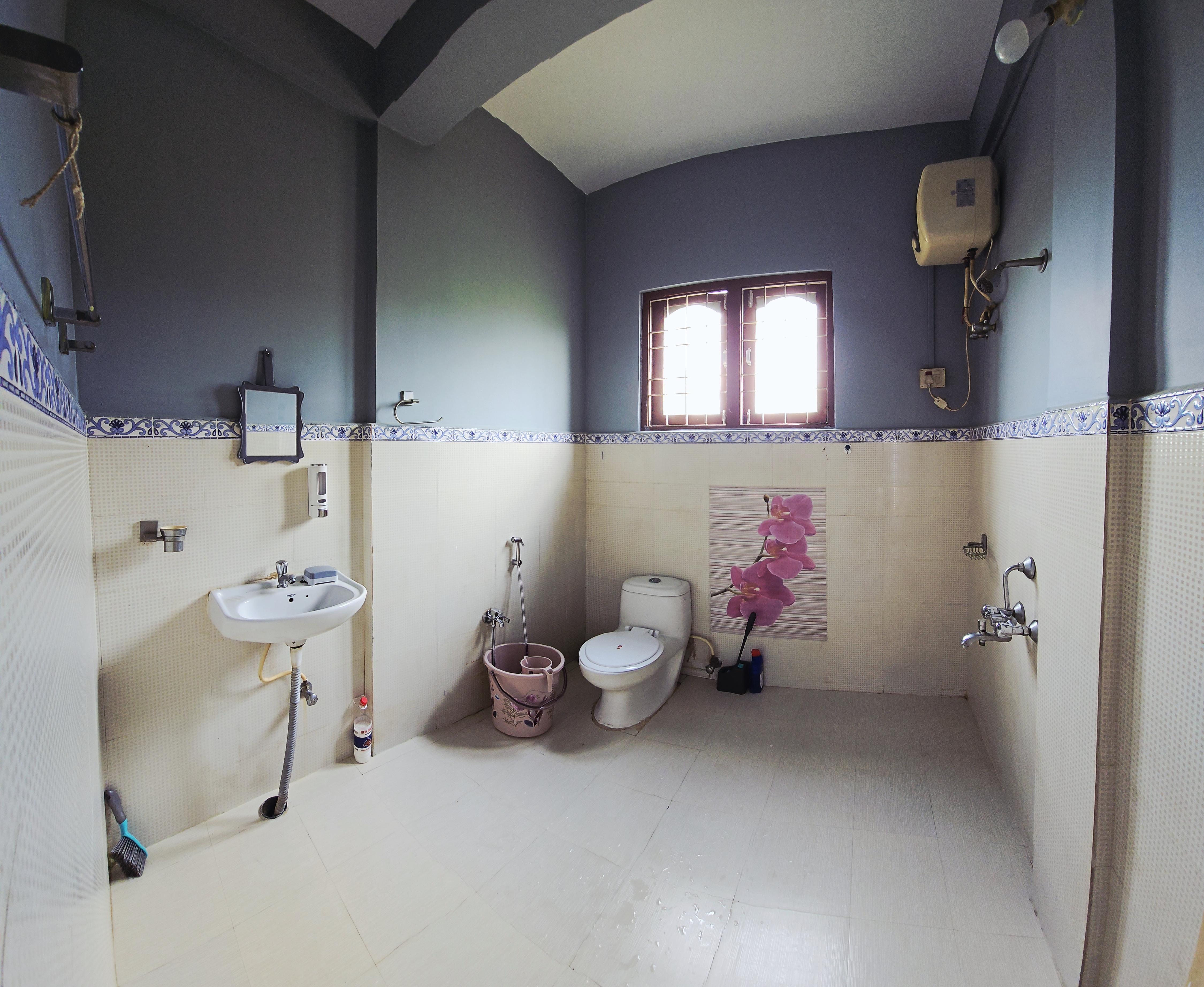 PNG HOMESTAY - Tap to explore photos