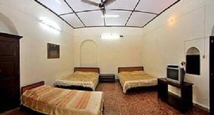 Hotel Mayfair - A Heritage Hotel Room Type - Family Non AC Room - 5 Pax