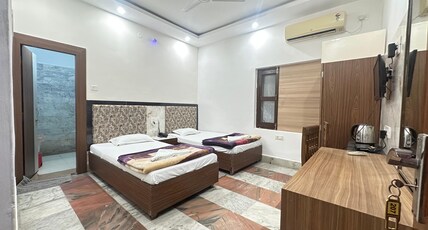 Hotel shashi International Room Type - standard