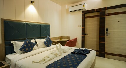 Sri Shyam Villas | 1.5 Km from Kashi Vishwanath Temple Room Type - Deluxe Room Sri Shyam Villas | 1.5 Km from Kashi Vishwanath Temple Room Type - Deluxe Room