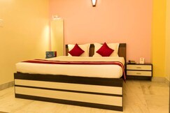 Golden Plaza Guest House