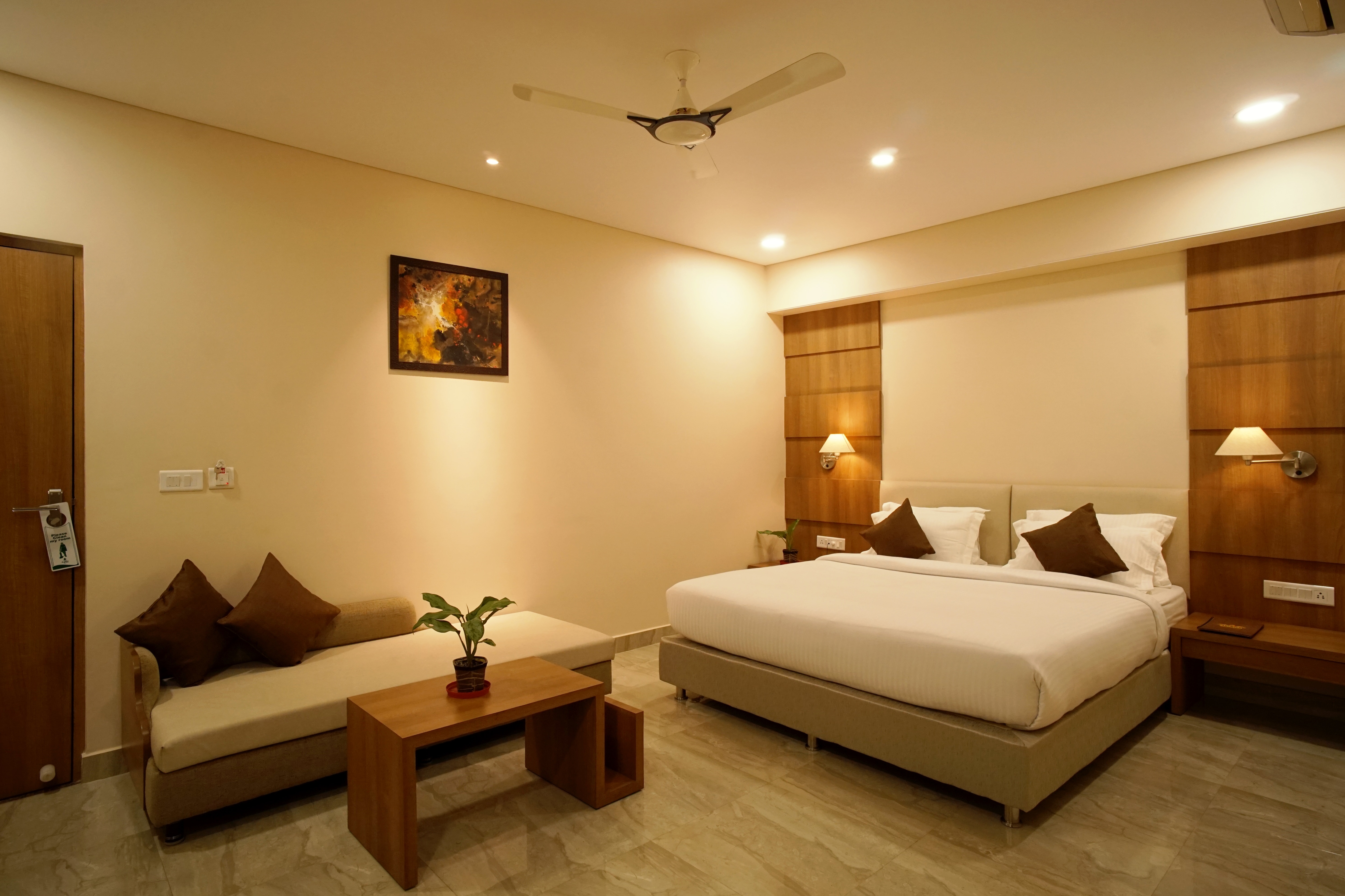 Hotel Shree Kanha Residency - Tap to explore photos