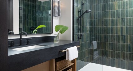 Kimpton SANTO Room Type - 1 California King Communications Accessible