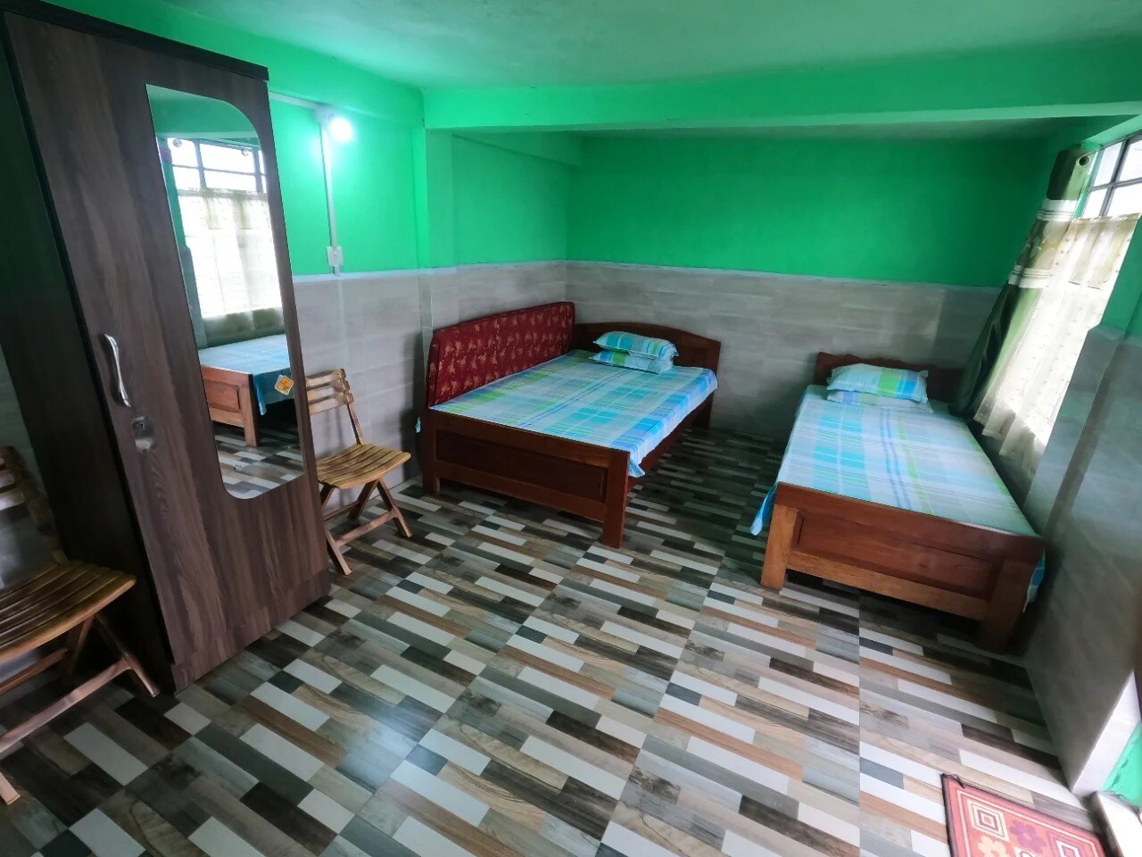 Salena Homestay - Tap to explore photos