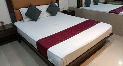 Jayesh Inn Room Type - Super Deluxe Room