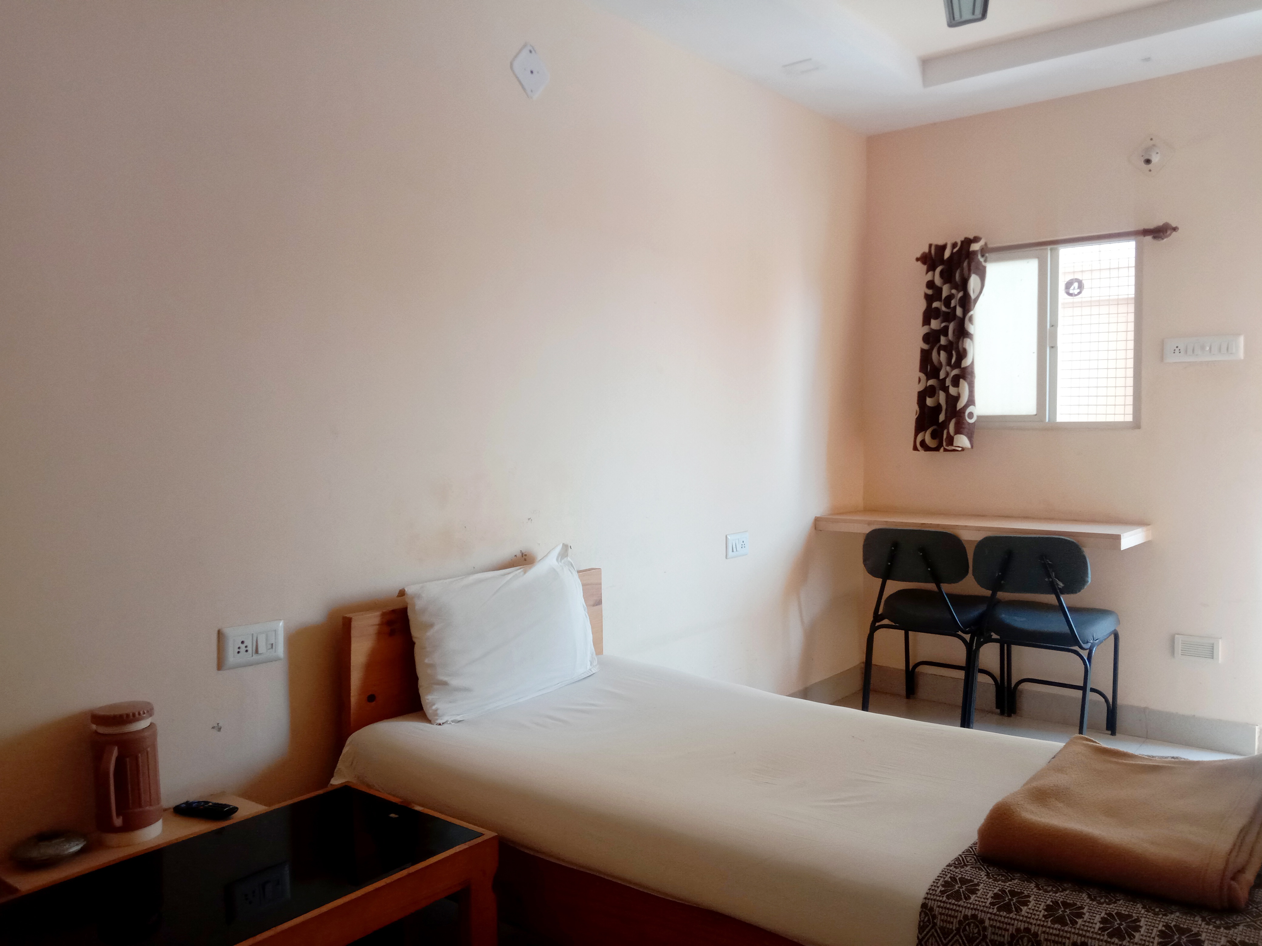 VRP Guest House - Tap to explore photos