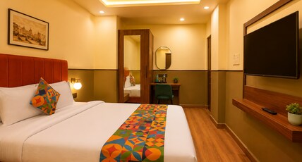 Fabhotel Bobs - 400m from Patna railway Station Room Type - Suite Room