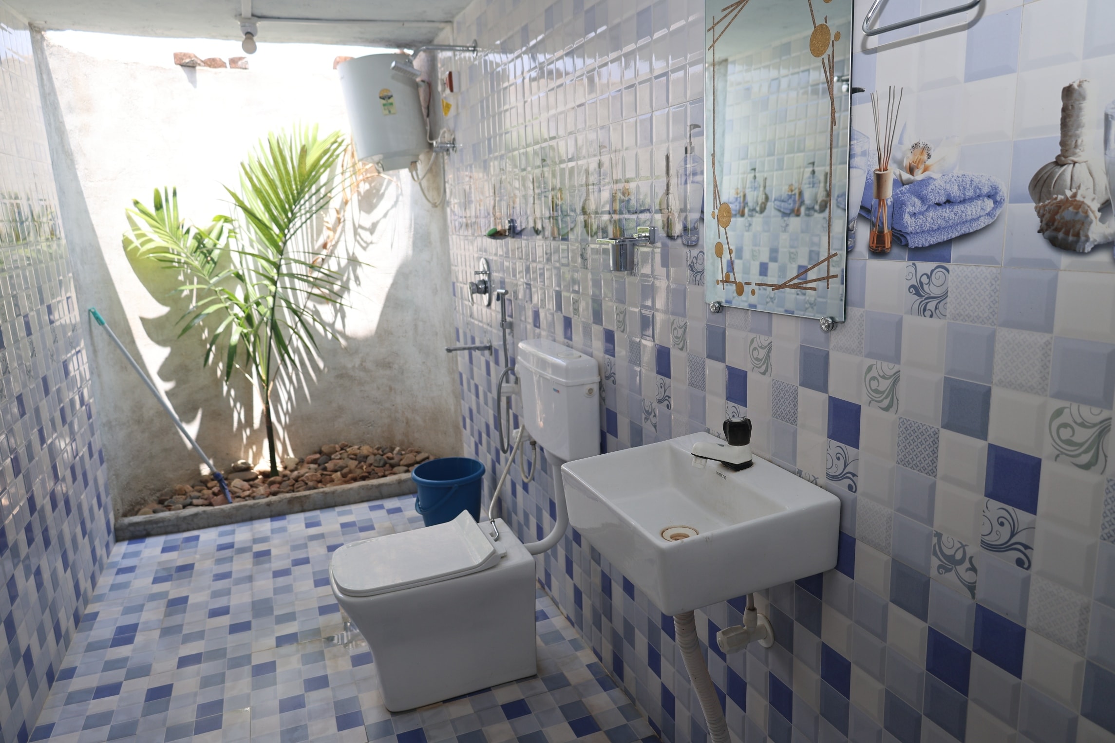 Divyjyoti Homestay - Tap to explore photos