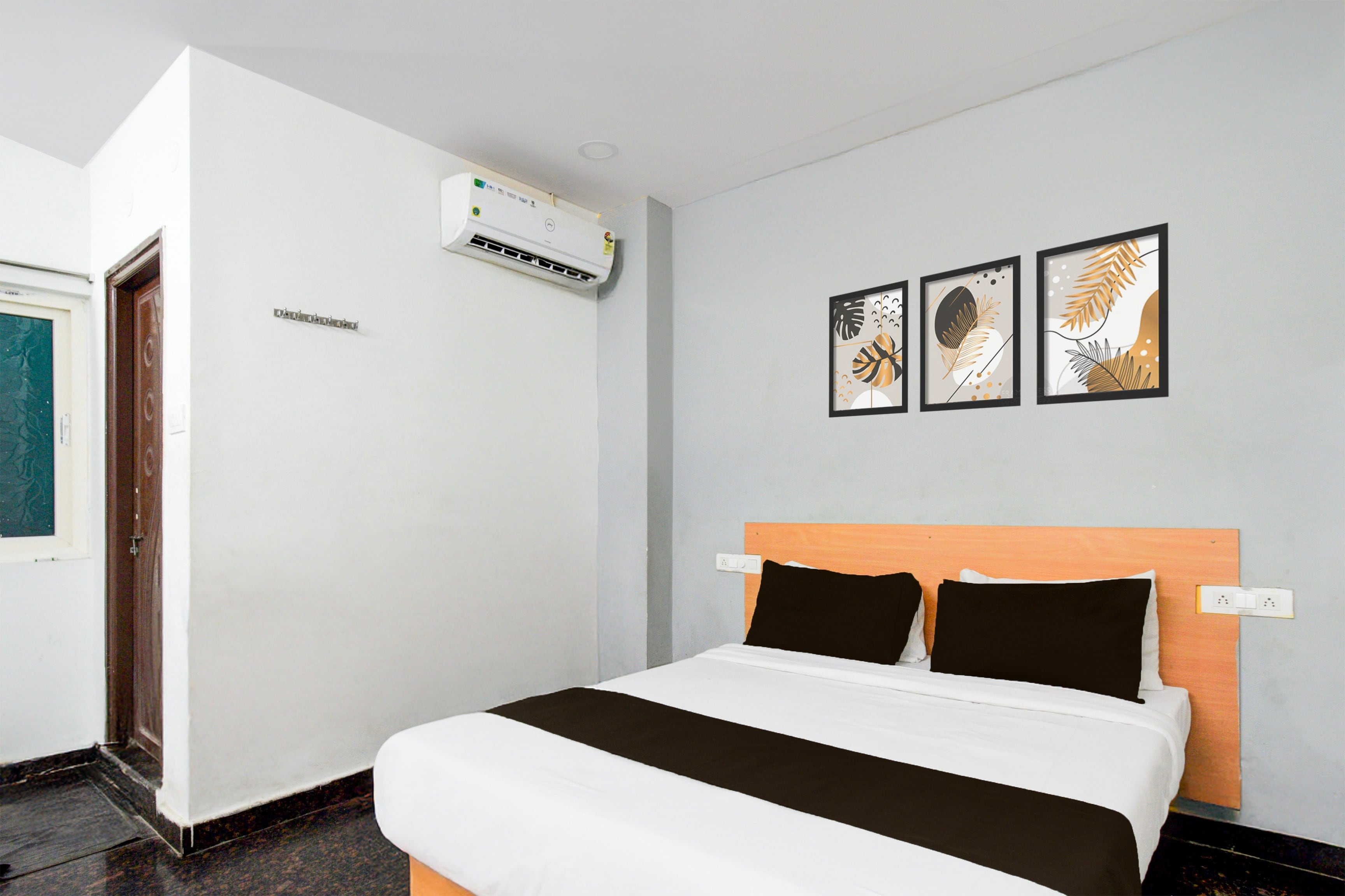 Super Hotel O Malkajgiri - Tap to explore photos