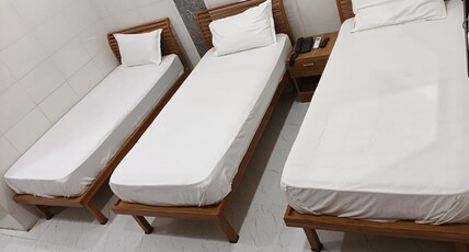 GR LODGE Room Type - AC Deluxe Triple Bed Room