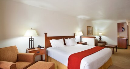 Holiday Inn Express Hotel & Suites Mattoon Room Type - 1 King Suite Wet Bar Sofa Bed