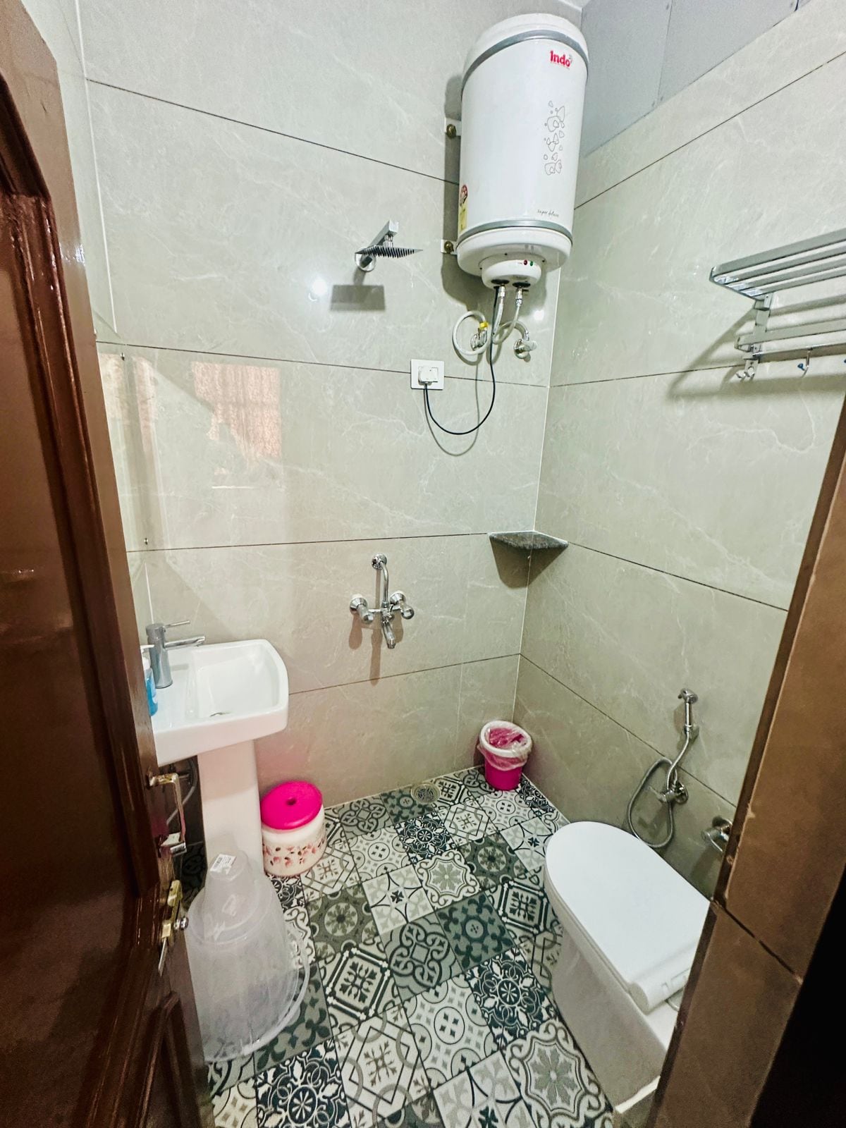 Hotel Vikrant - Tap to explore photos