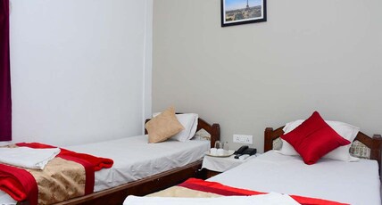 Satiya Guest House Room Type - Non AC Deluxe Room