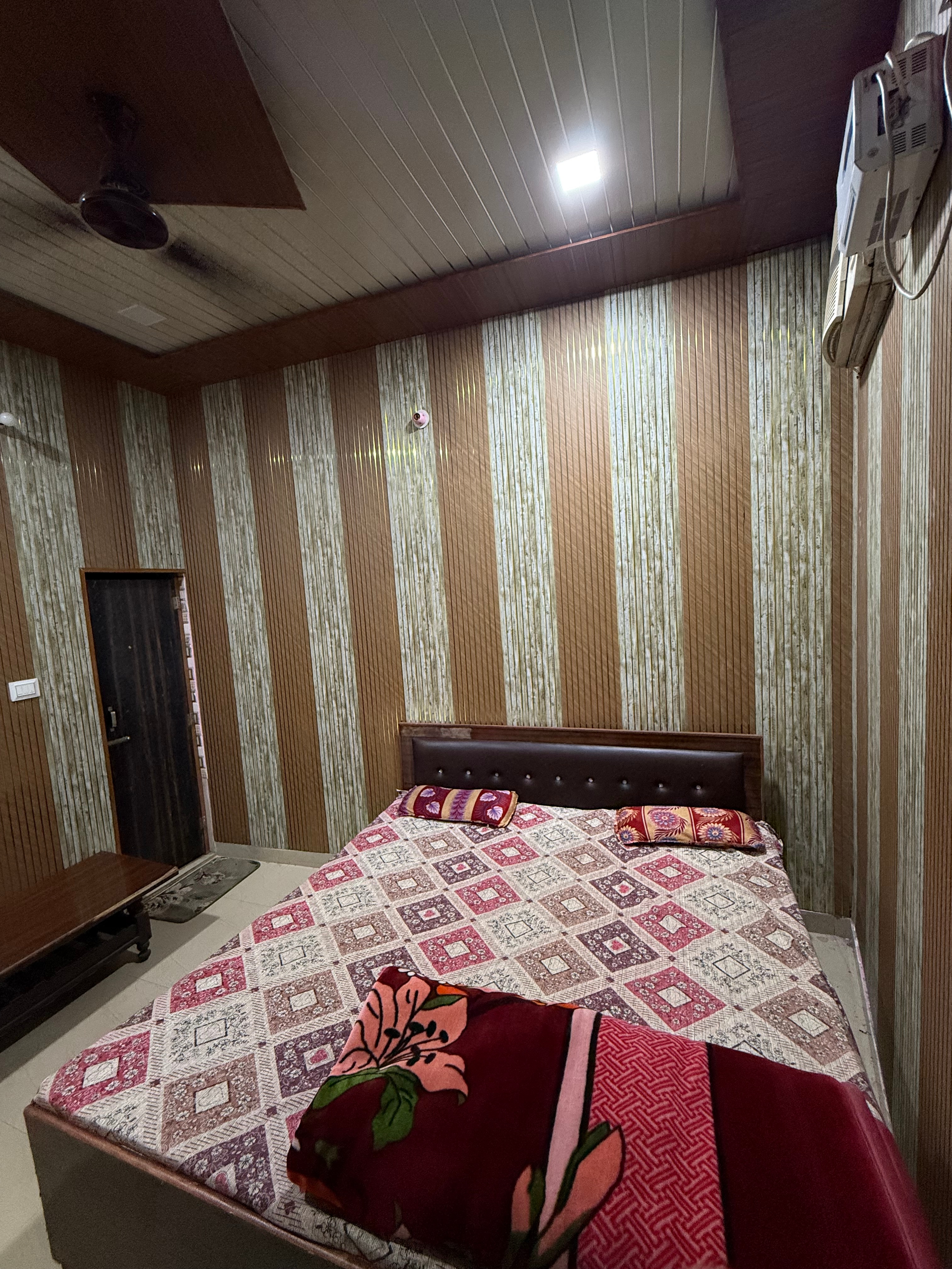 Vikas Gupta - Tap to explore photos