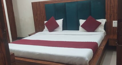 Hotel Royal Inn Room Type - Luxury Room 302