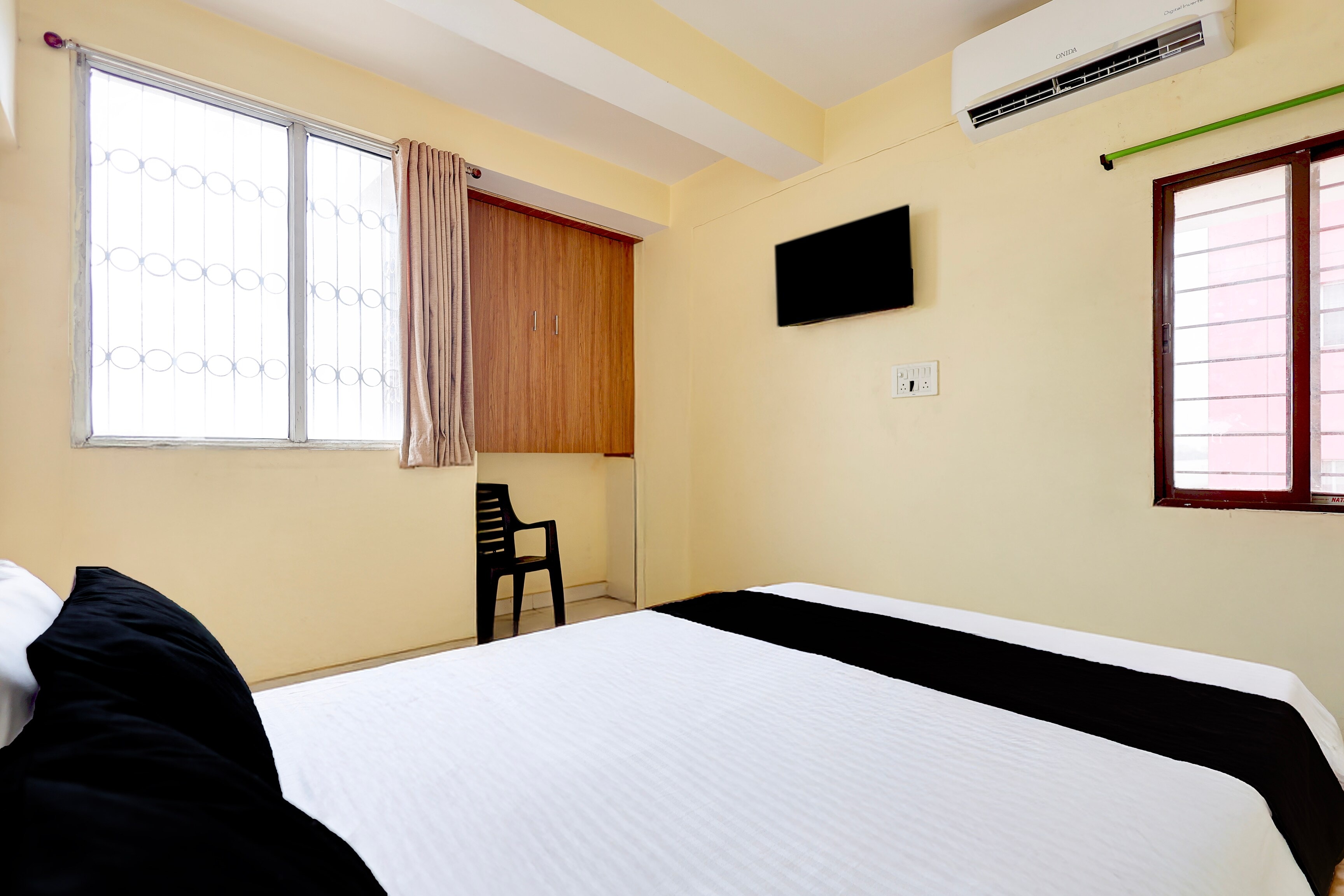 Hotel O Jamshedpur Ring Road Formerly Sourya Residency - Tap to explore photos