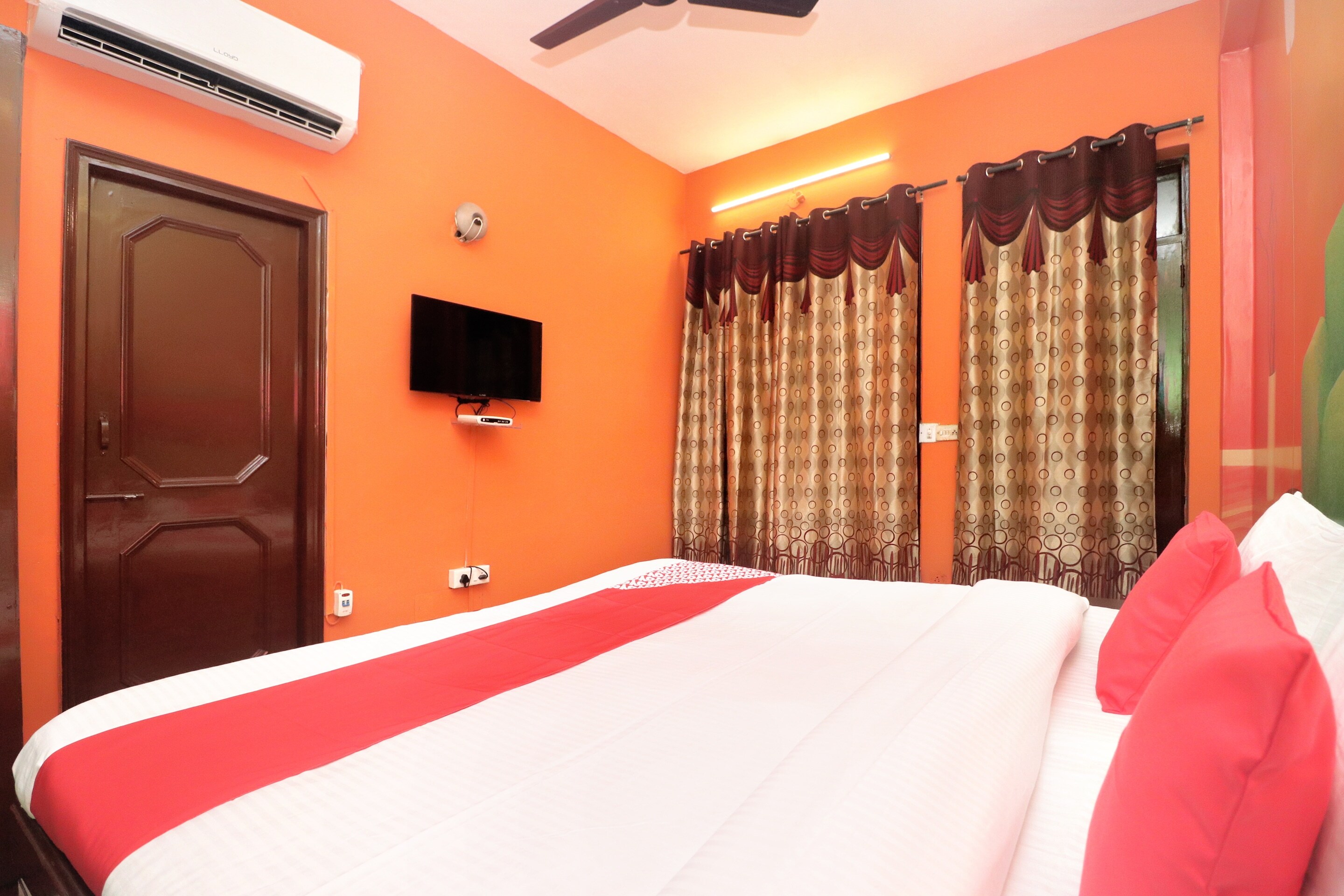 Hotel O Samrat - Tap to explore photos