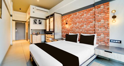 Super Townhouse Oak Mangalore Formerly Kudro Destinn Room Type - Premium