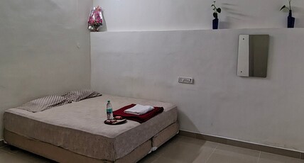 Chandra guest House Room Type - Bedroom 4