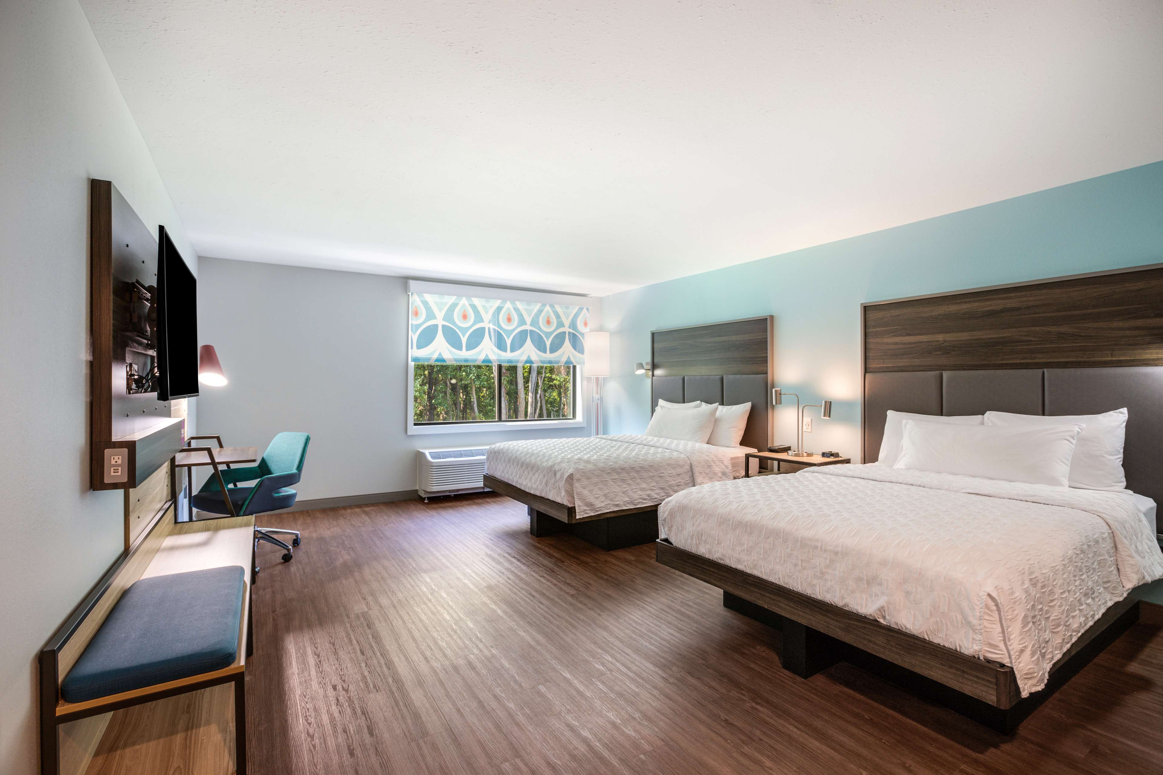 Tru by Hilton Saint Joseph - Tap to explore photos