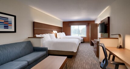 Holiday Inn Express Billings East Room Type - 2 Qn Standard Sofa Bed