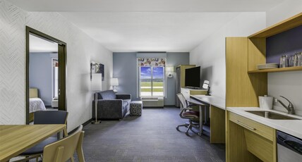 Home2 Suites by Hilton St. Simon's Island Room Type - 1KG MOB HR ACC TUB SUITE
