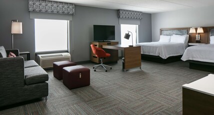 Hampton Inn Dubuque Room Type - 2 QNS STUDIO SUITE NONSMOK