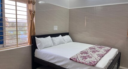 SRI HARI RESIDENCY Room Type - Deluxe Room Non AC