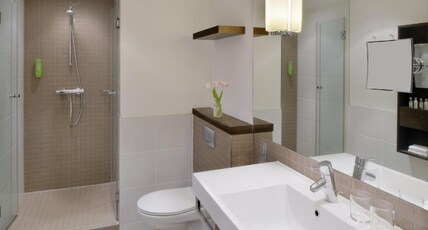 Movenpick Hotel Amsterdam City Centre Room Type - Executive King View