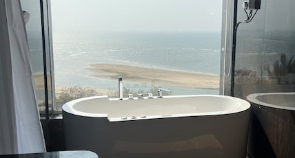 Sea Horizon Resort Room Type - Mini Suite Room with Jacuzzi with Sea View