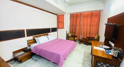 Hotel Harbans Residency Room Type - Executive room Garden View