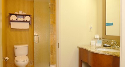 Hampton Inn Tomah Room Type - 1 QUEEN BED NONSMOKING