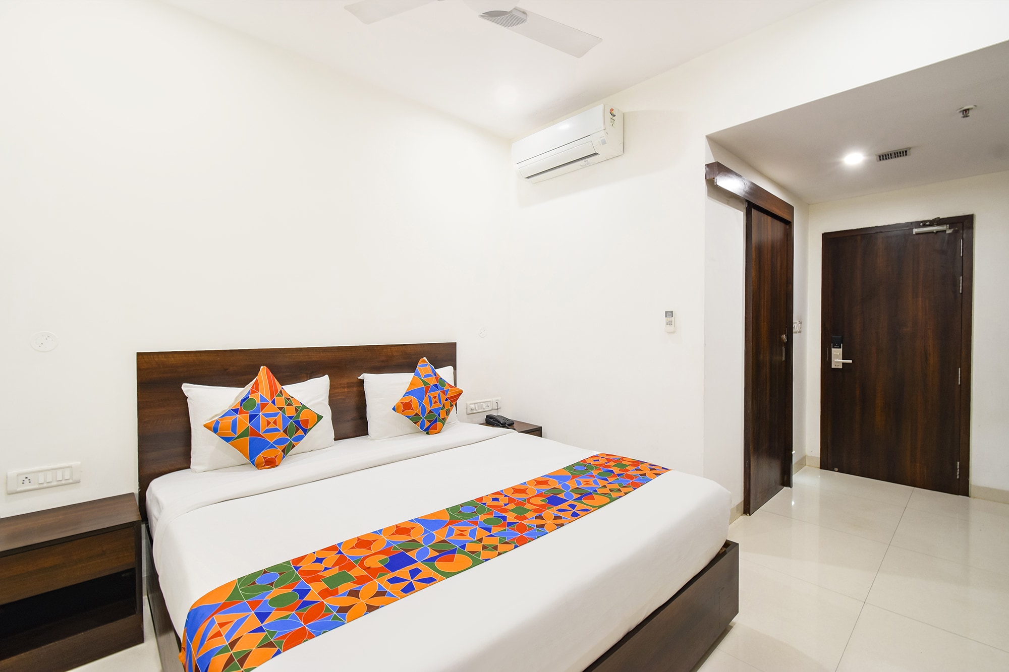 FabHotel Welkin - Secunderabad Railway Station, Secunderabad - Tap to explore photos