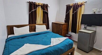 Rosy Guest House since 1989 Room Type - 002 Cozy AC Room with Balcony