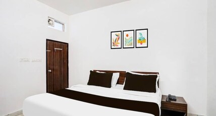 Super Hotel O, Kaveri Path, Mansarovar Room Type - Bedroom 3
