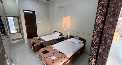 Rest Zone A.C. Dormitory Room Type - Deluxe Non Ac room
