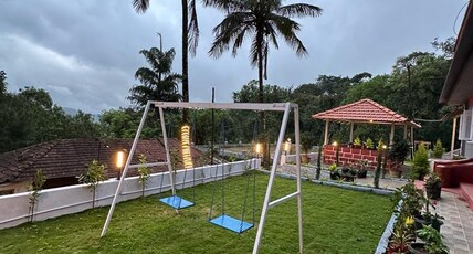 Sunrise Homestay and Resort Room Type - Family Room
