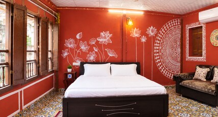 Vishwanath Haveli   260 Year Old Heritage Stay Room Type - Rudraksha 