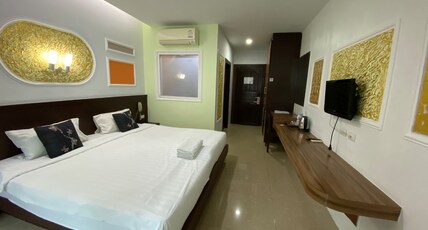 77 Patong Hotel & Spa Room Type - Superior Room - King