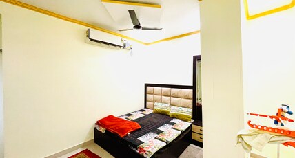 Murarka Stays Room Type - Bedroom