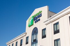 Holiday Inn Express & Suites Morton - Peoria Area