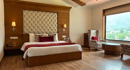 RS Sarovar Portico Room Type - Junior Suite - 1 Double Bed