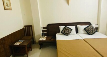 HOTEL THE GALAXY Room Type - Deluxe Room