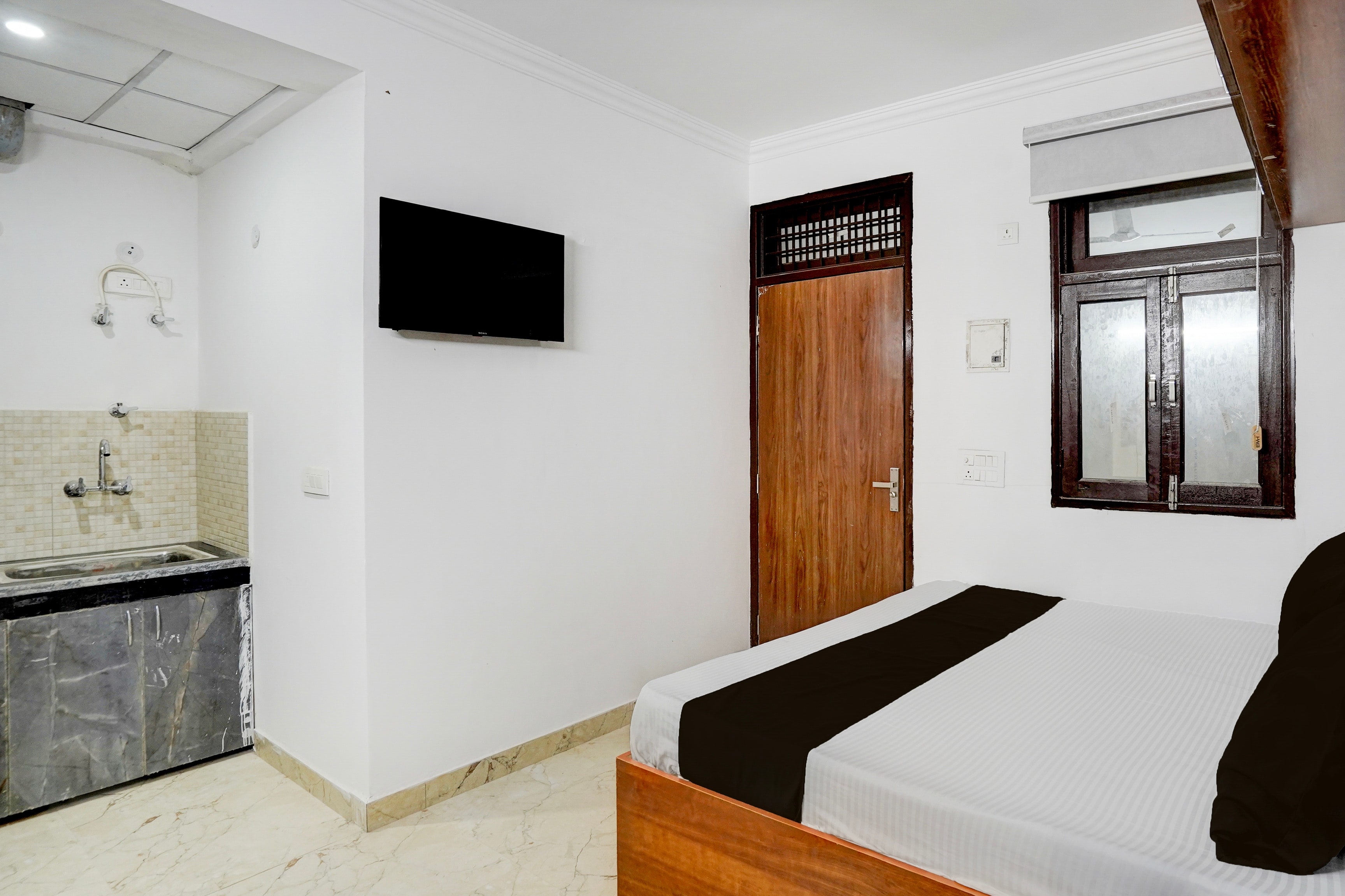 Hotel O THE PRAVAHA - Tap to explore photos
