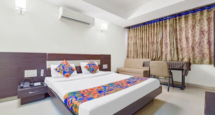FabHotel Skyland - Inside Bhavya Shopping Complex Room Type - Deluxe Room