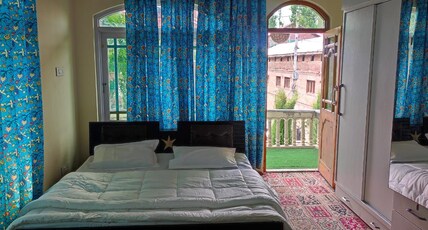Coachman HomeStay Room Type - Room 02