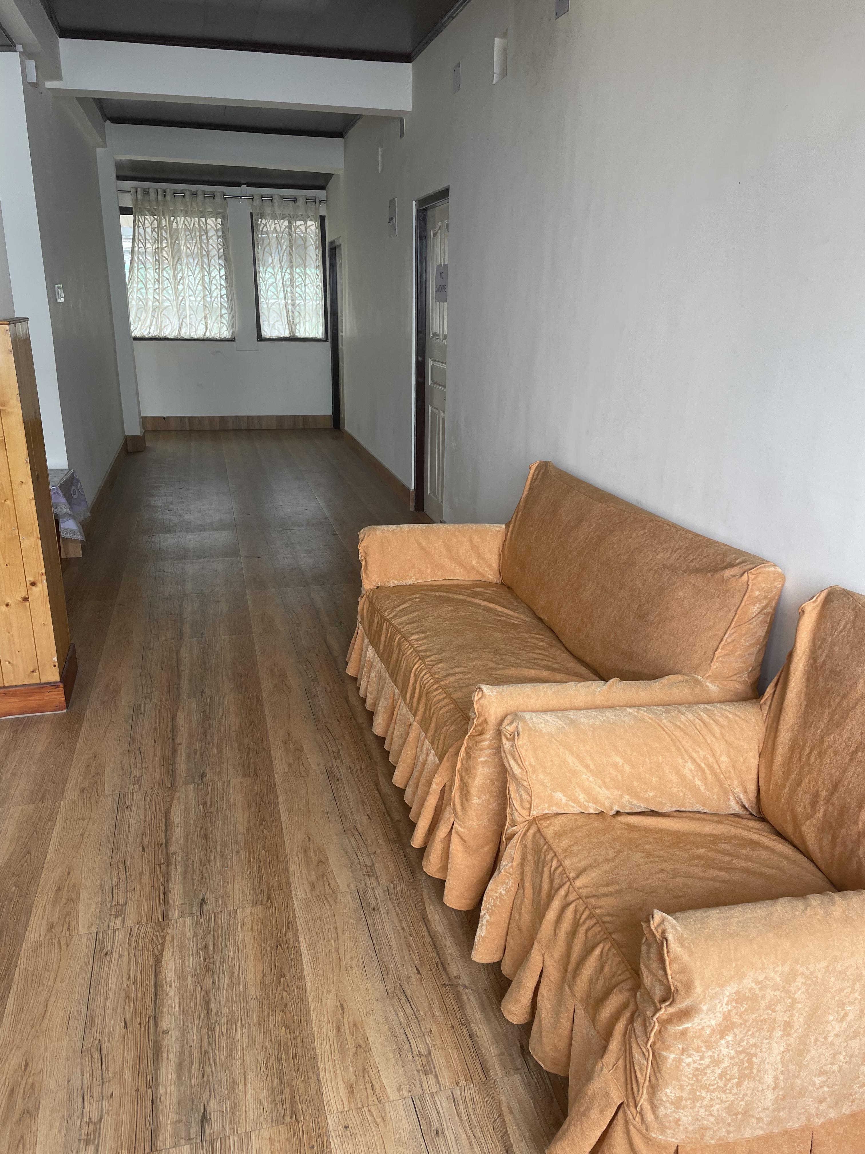 Russell Homestay || Free parking - Tap to explore photos