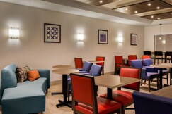 Holiday Inn Express Hotel & Suites Oroville Southwest